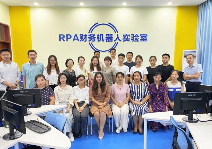 php語(yǔ)言培訓(xùn)學(xué)校如何選擇一家靠譜的培訓(xùn)機(jī)構(gòu)？-學(xué)PHP需不需要報(bào)培訓(xùn)班asp語(yǔ)言改php(圖2)